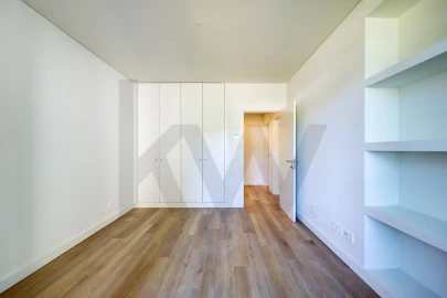 Apartamento T3 para Arrendamento em Algés, Linda-A-Velha e Cruz Quebrada-Dafundo