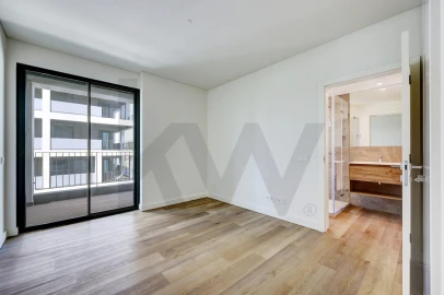 Apartamento T3 para Arrendamento em Algés, Linda-A-Velha e Cruz Quebrada-Dafundo