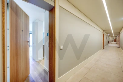 Apartamento T3 para Arrendamento em Algés, Linda-A-Velha e Cruz Quebrada-Dafundo