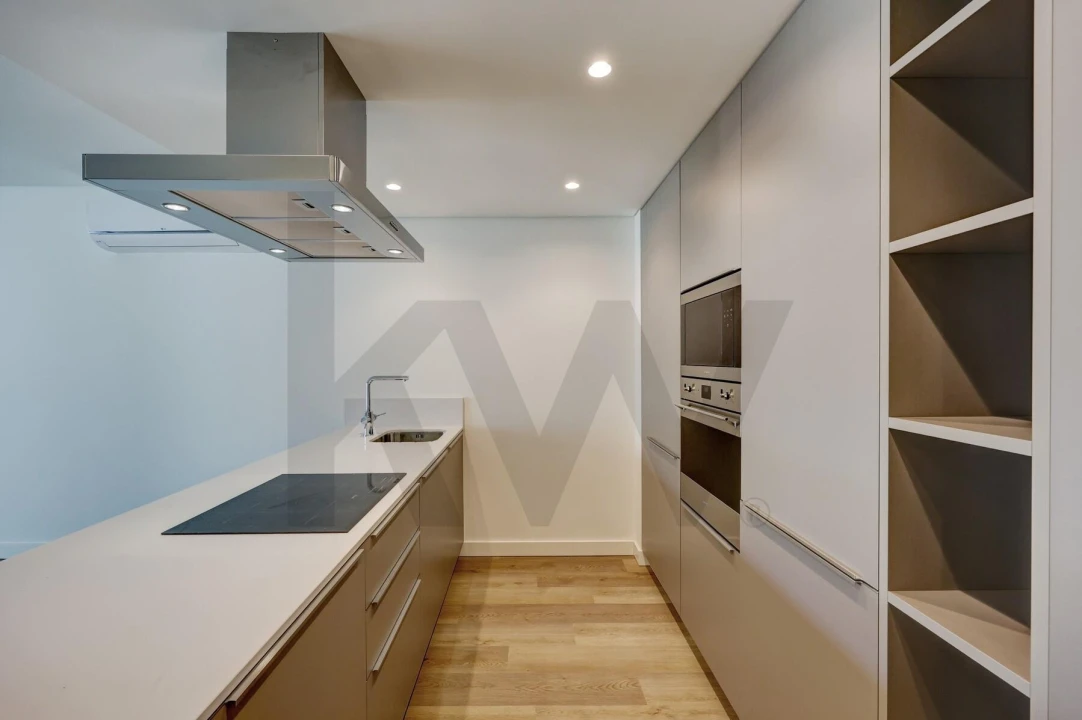 Apartamento T3 para Arrendamento em Algés, Linda-A-Velha e Cruz Quebrada-Dafundo Foto 15