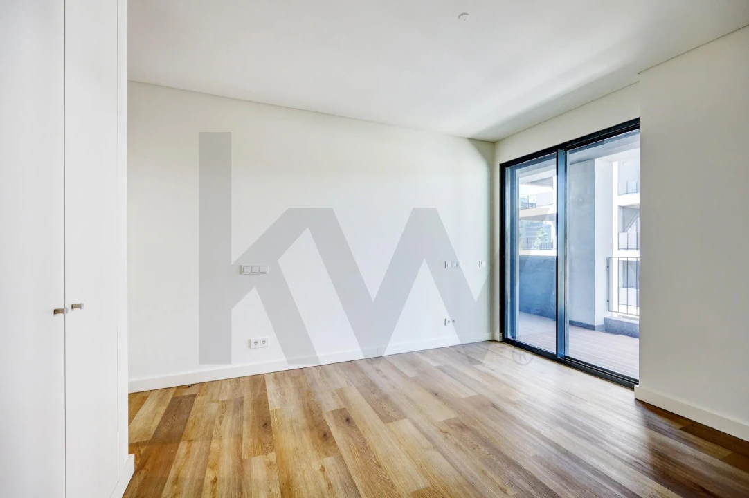 Apartamento T3 para Arrendamento em Algés, Linda-A-Velha e Cruz Quebrada-Dafundo Foto 29