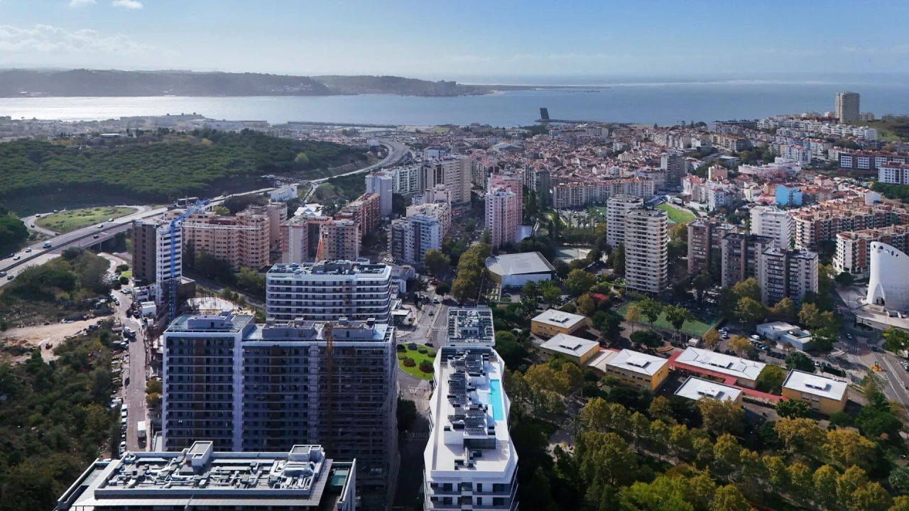 Apartamento T3 para Arrendamento em Algés, Linda-A-Velha e Cruz Quebrada-Dafundo Foto 41