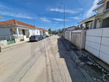 Terreno para Venda em São João da Madeira