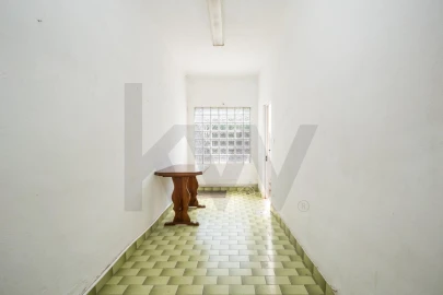 Moradia T4 para Venda em Santo Antonio dos Olivais