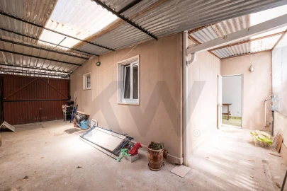 Moradia T4 para Venda em Santo Antonio dos Olivais