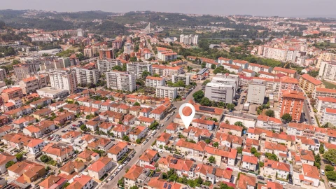 Moradia T4 para Venda em Santo Antonio dos Olivais