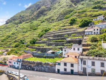 Moradia T4 para Venda em Porto Moniz
