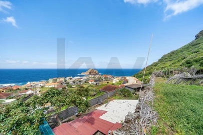 Moradia T4 para Venda em Porto Moniz