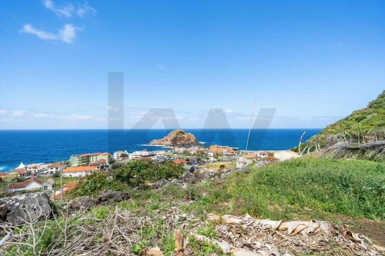 Moradia T4 para Venda em Porto Moniz Foto 9