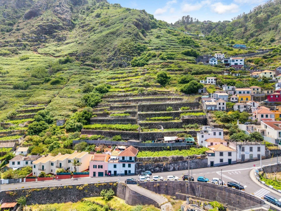 Moradia T4 para Venda em Porto Moniz Foto 5
