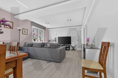 Apartamento T4 para Venda em Santo António