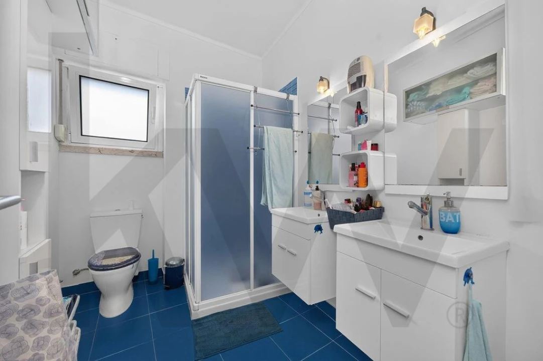 Apartamento T4 para Venda em Santo António Foto 12