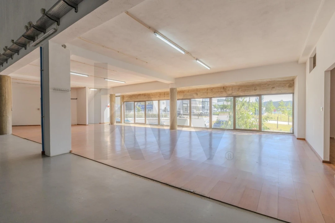 Armazém para Arrendamento em Santo Tirso, Couto (Santa Cristina e São Miguel) e Burgães Foto 14