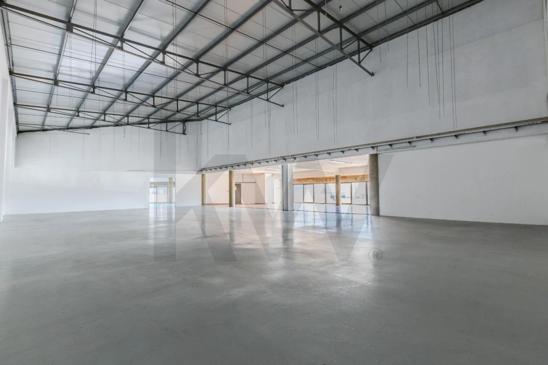 Armazém para Arrendamento em Santo Tirso, Couto (Santa Cristina e São Miguel) e Burgães Foto 7