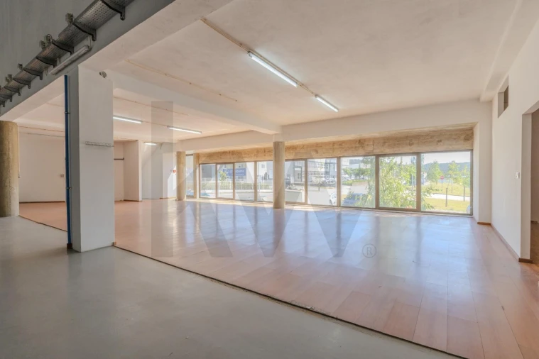 Armazém para Arrendamento em Santo Tirso, Couto (Santa Cristina e São Miguel) e Burgães Foto 14