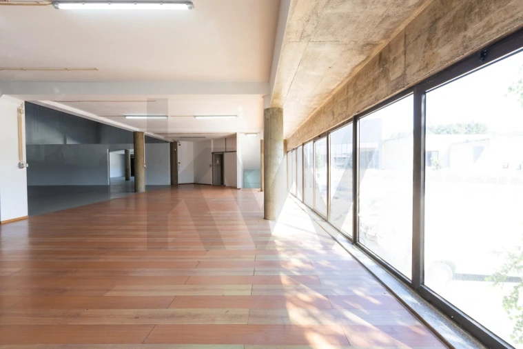 Armazém para Arrendamento em Santo Tirso, Couto (Santa Cristina e São Miguel) e Burgães Foto 10