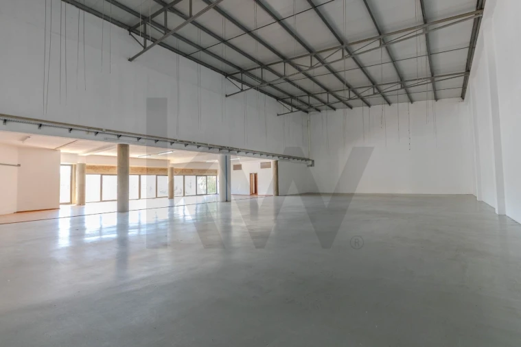 Armazém para Arrendamento em Santo Tirso, Couto (Santa Cristina e São Miguel) e Burgães Foto 6