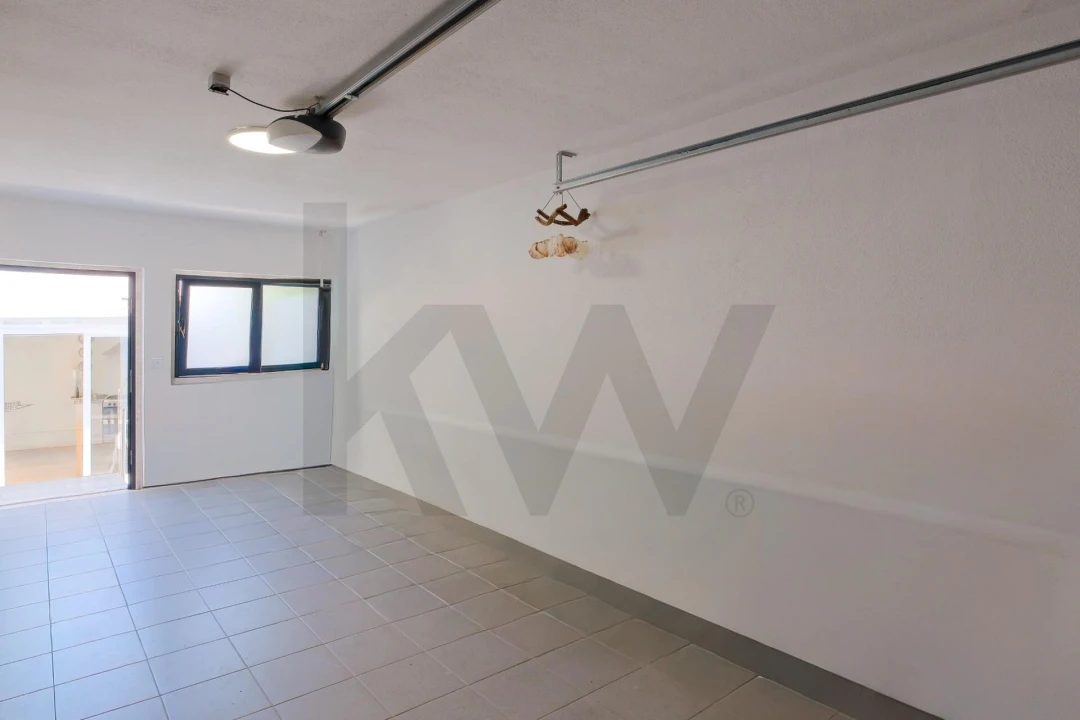 Moradia T4 para Venda em São Domingos de Rana Foto 59