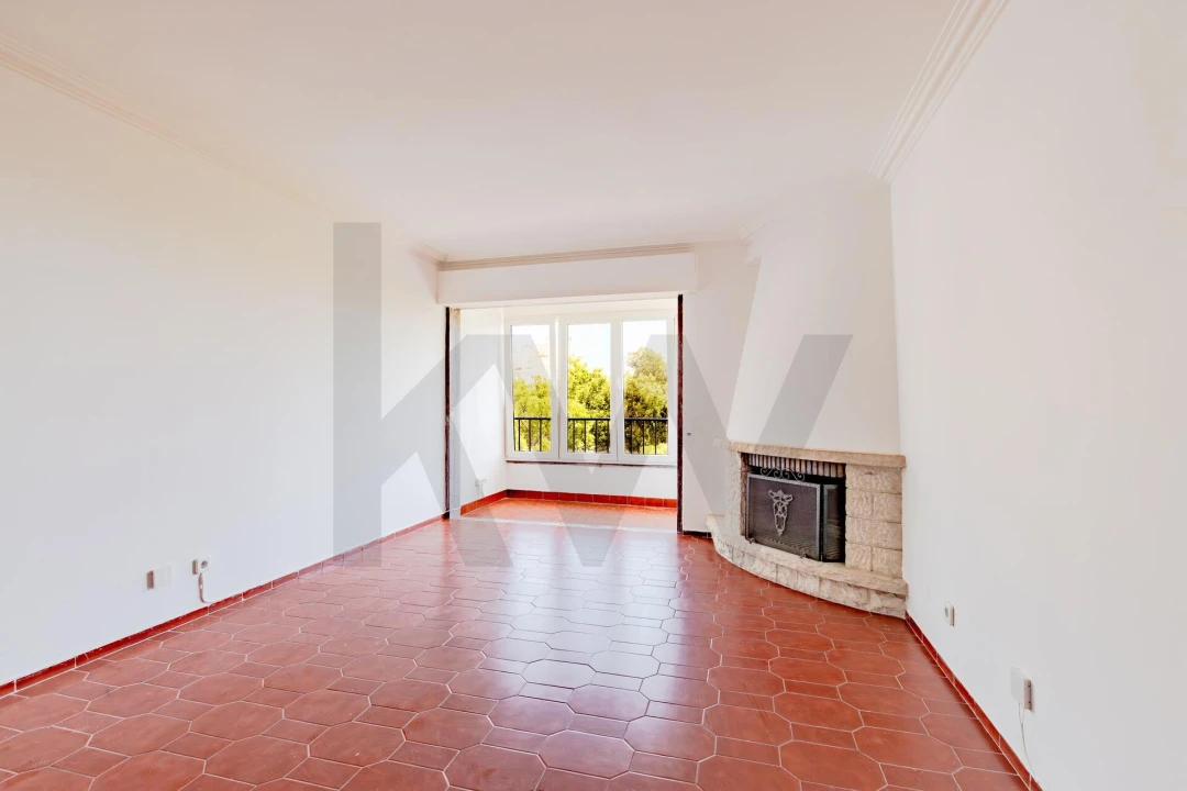 Apartamento T2 para Venda em São Domingos de Rana Foto 3