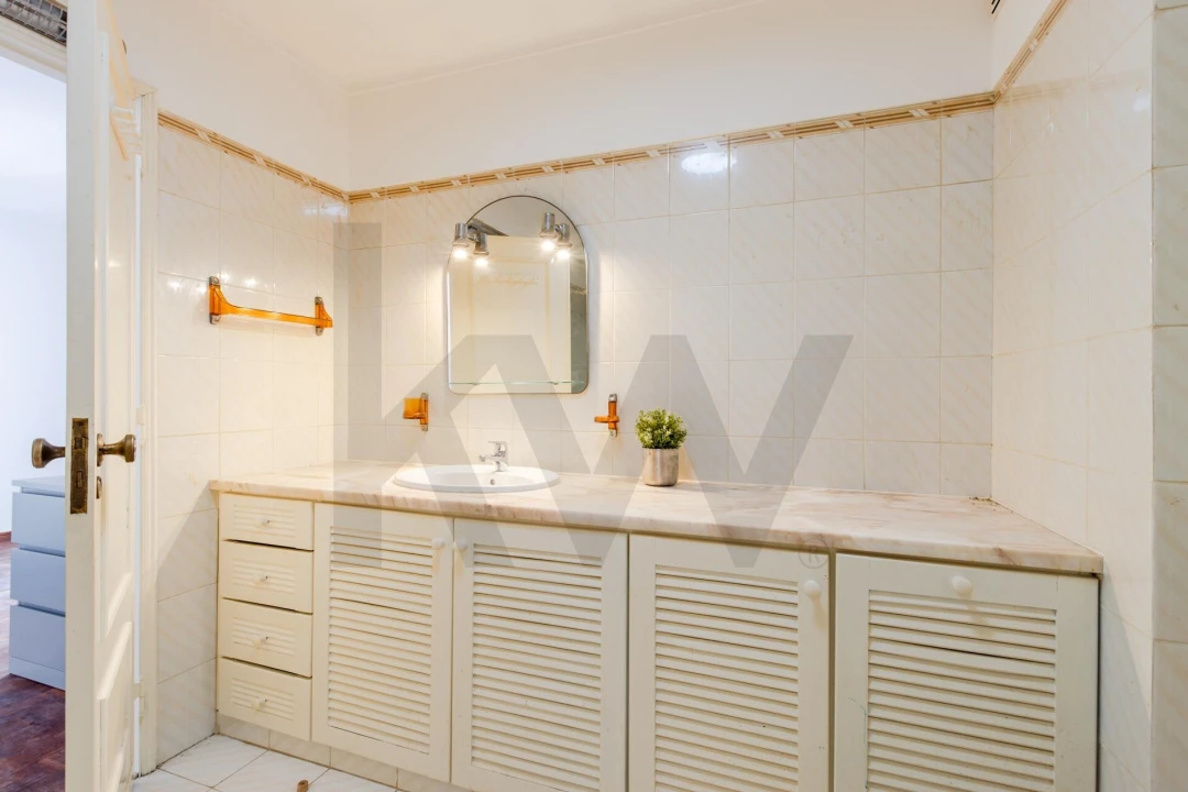 Apartamento T2 para Venda em São Domingos de Rana Foto 17