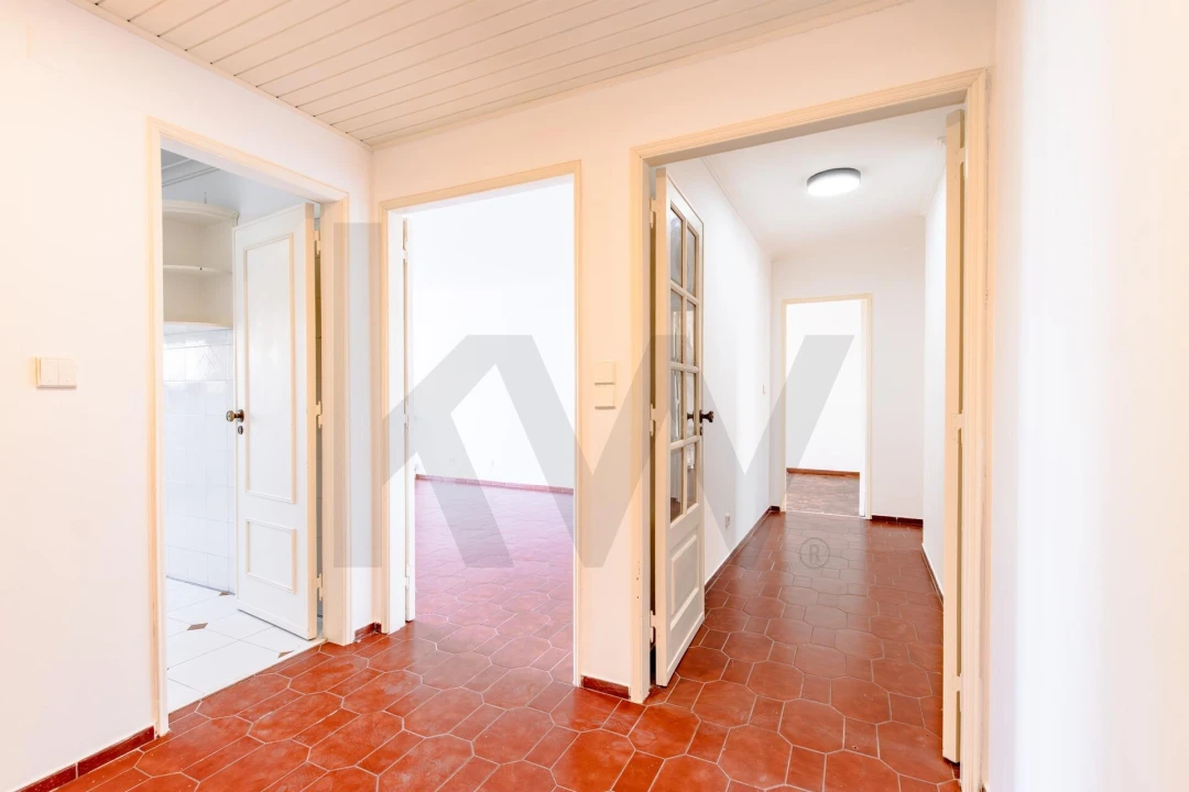 Apartamento T2 para Venda em São Domingos de Rana Foto 10