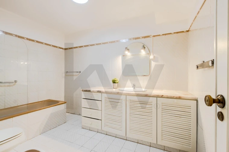 Apartamento T2 para Venda em São Domingos de Rana Foto 19