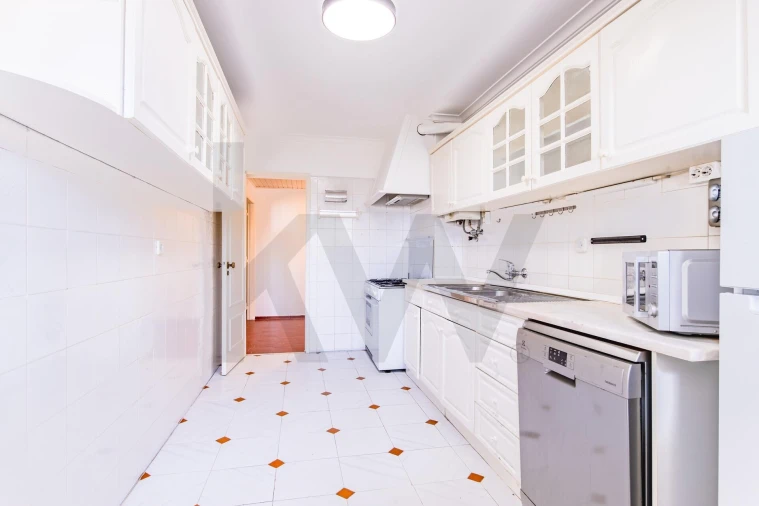 Apartamento T2 para Venda em São Domingos de Rana Foto 7