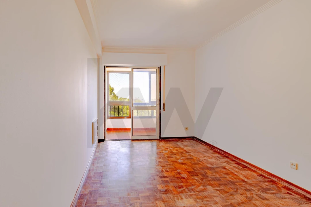 Apartamento T2 para Venda em São Domingos de Rana Foto 12