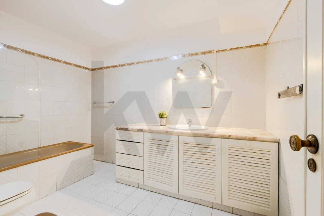 Apartamento T2 para Venda em São Domingos de Rana Foto 19