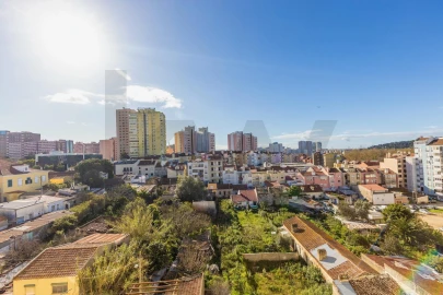 Apartamento T2 para Arrendamento em São Domingos de Benfica