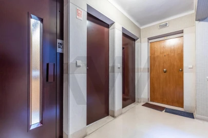 Apartamento T2 para Arrendamento em São Domingos de Benfica