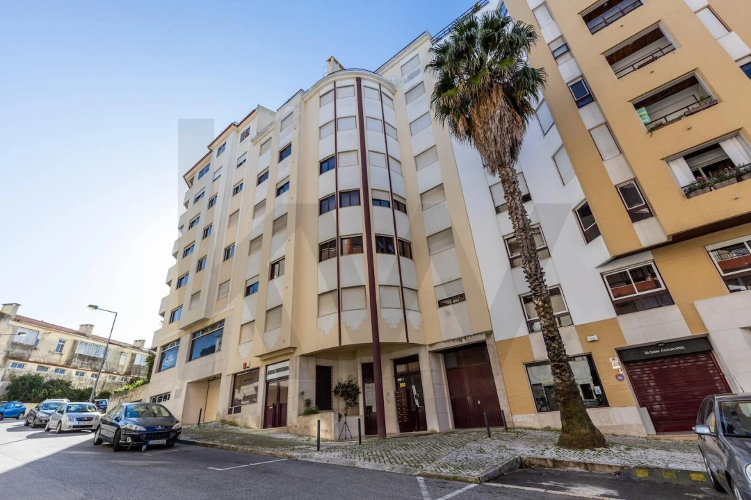 Apartamento T2 para Arrendamento em São Domingos de Benfica Foto 24