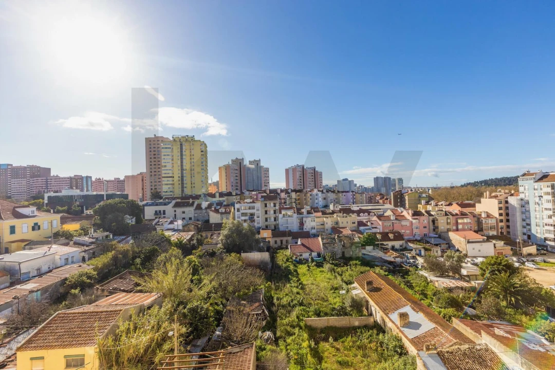 Apartamento T2 para Arrendamento em São Domingos de Benfica Foto 7