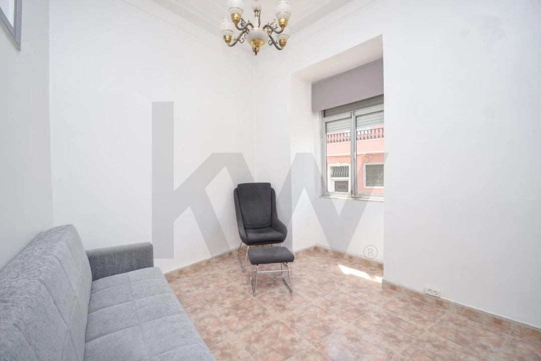 Apartamento T2 para Venda em Campolide Foto 19