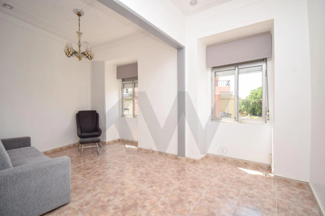 Apartamento T2 para Venda em Campolide Foto 16