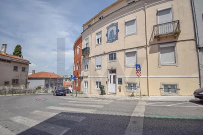 Apartamento T2 para Venda em Campolide