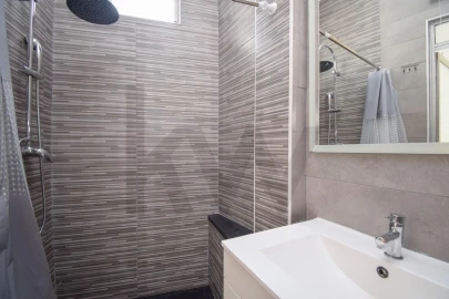 Apartamento T2 para Venda em Campolide