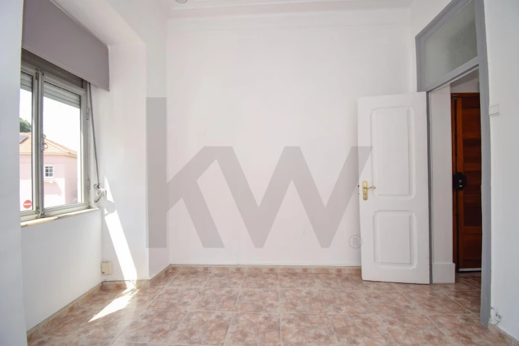 Apartamento T2 para Venda em Campolide Foto 20