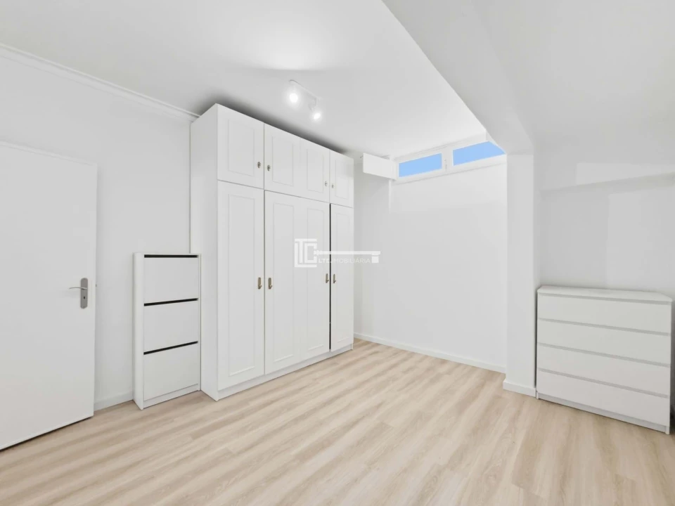 Apartamento T2 para Venda em Sacavém e Prior Velho Foto 7