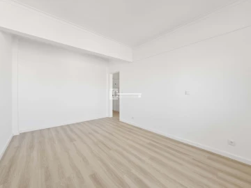 Apartamento T2 para Venda em Sacavém e Prior Velho