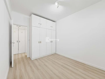 Apartamento T2 para Venda em Sacavém e Prior Velho