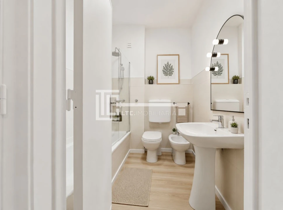 Apartamento T1 para Venda em Sacavém e Prior Velho Foto 11