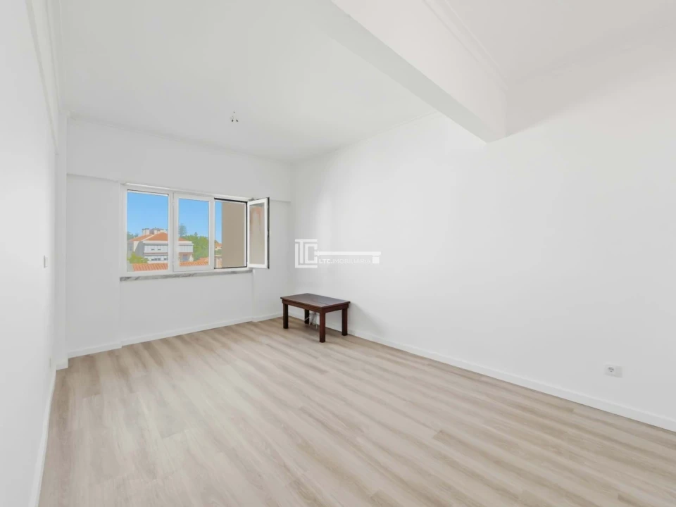 Apartamento T2 para Venda em Sacavém e Prior Velho Foto 17