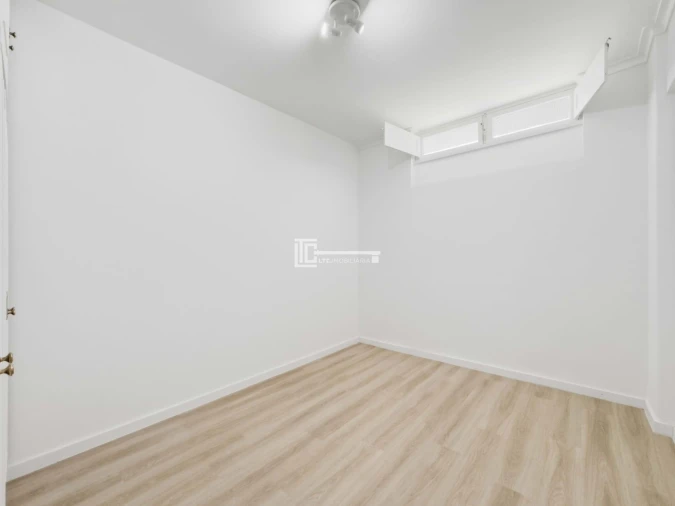 Apartamento T2 para Venda em Sacavém e Prior Velho Foto 11