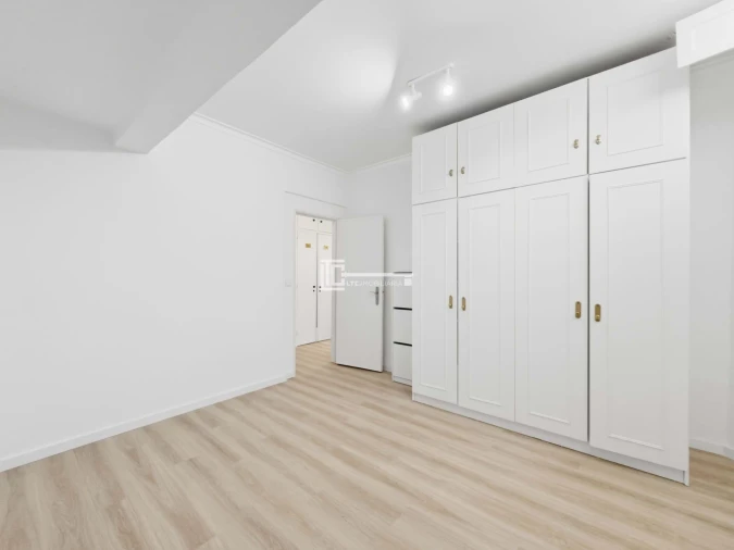 Apartamento T2 para Venda em Sacavém e Prior Velho Foto 6