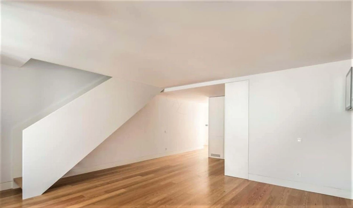Apartamento T2 para Venda em Santa Maria Maior Foto 4