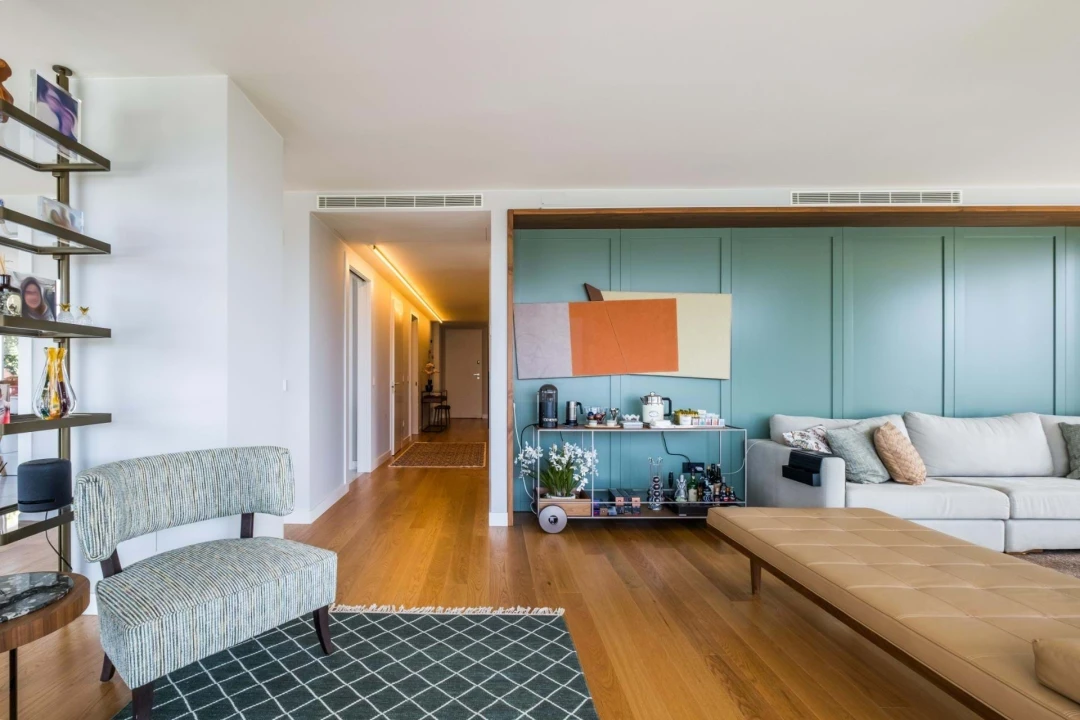 Apartamento T4 para Venda em São Domingos de Benfica Foto 3