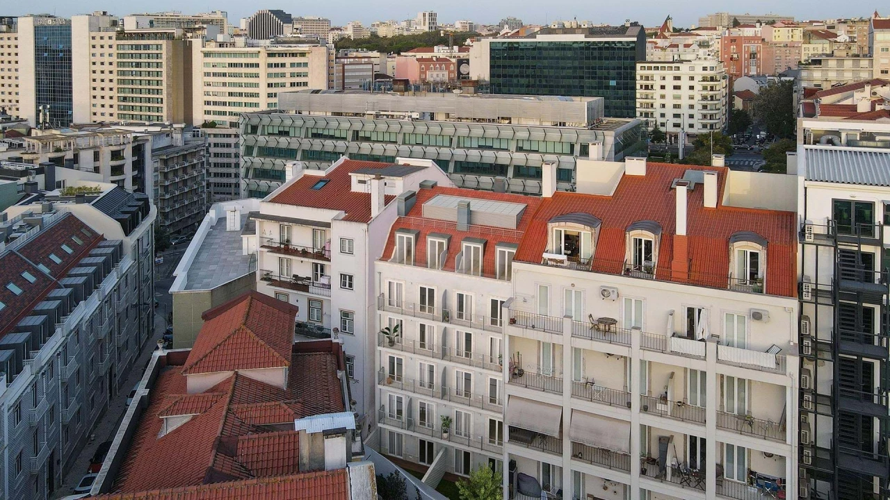 Apartamento T2 para Venda em Arroios Foto 11