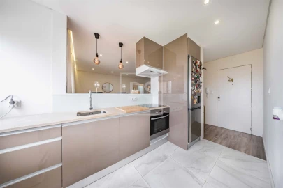 Apartamento T1 para Venda em Póvoa de Varzim, Beiriz e Argivai