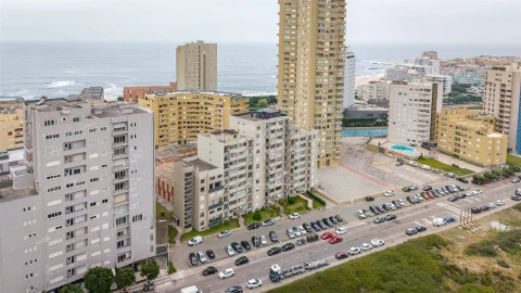 Apartamento T1 para Venda em Póvoa de Varzim, Beiriz e Argivai